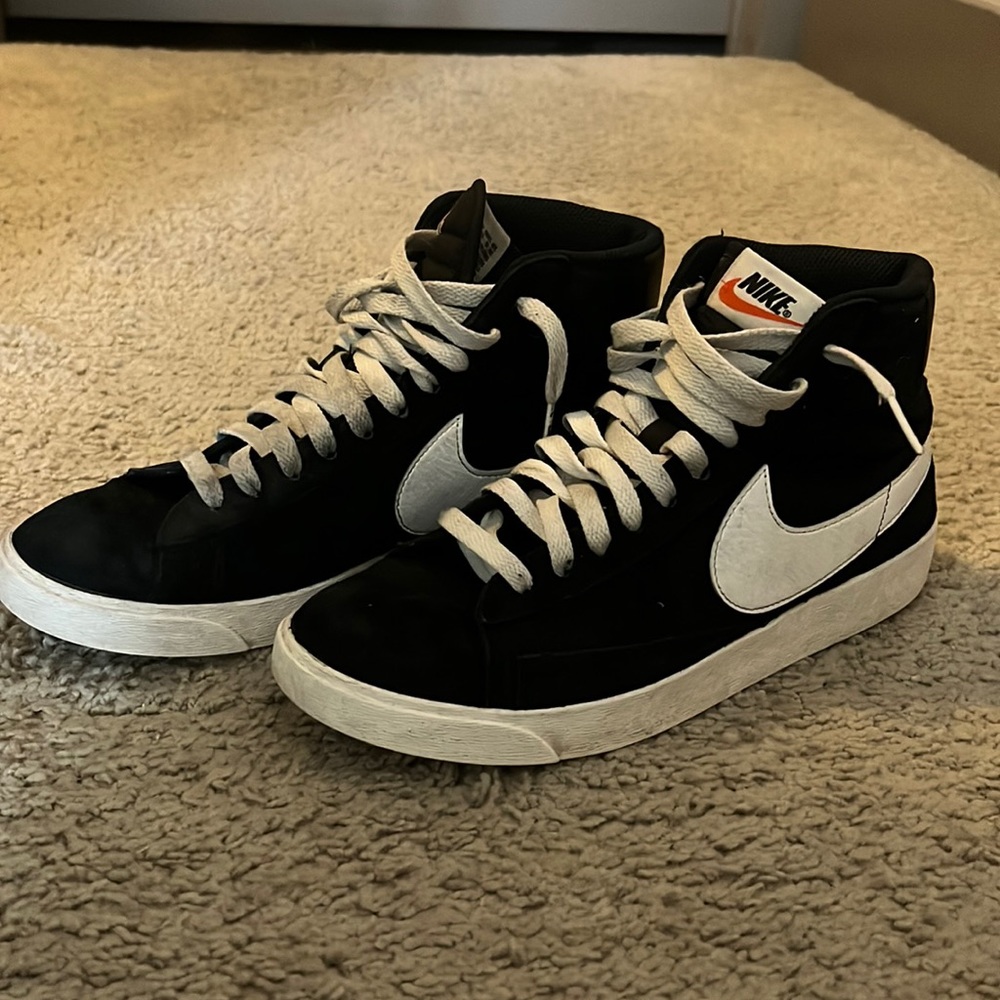Nike blazers WILL CLEAN BEFORE SELLING